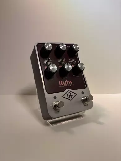 Universal Audio Ruby 63 Top Boost Amp Pedal